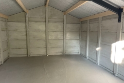Abri en béton aspect bois